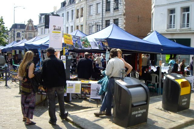Le salon du livre d'expression populaire et de critique sociale, à Arras